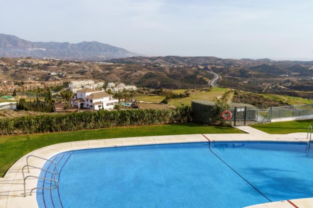 Los Cortijos - Golf & Sea - Ct 130 Málaga Extérieur photo